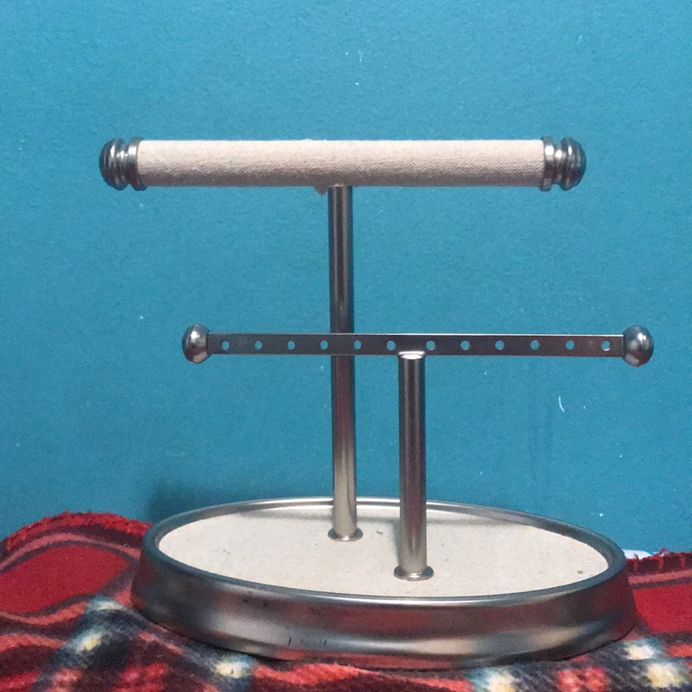 Bracelet holder